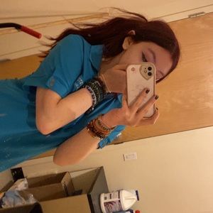 Meet your Posher, Alinaa